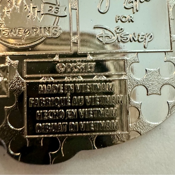 NWT. Mickey and Minnie Mouse with Tinker Bell Fantasyland Pin by Joey Chou. - Picture 11 of 11
